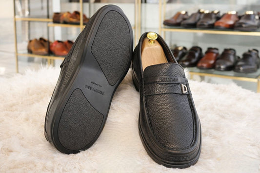 Chaussure Ferragamo cuire