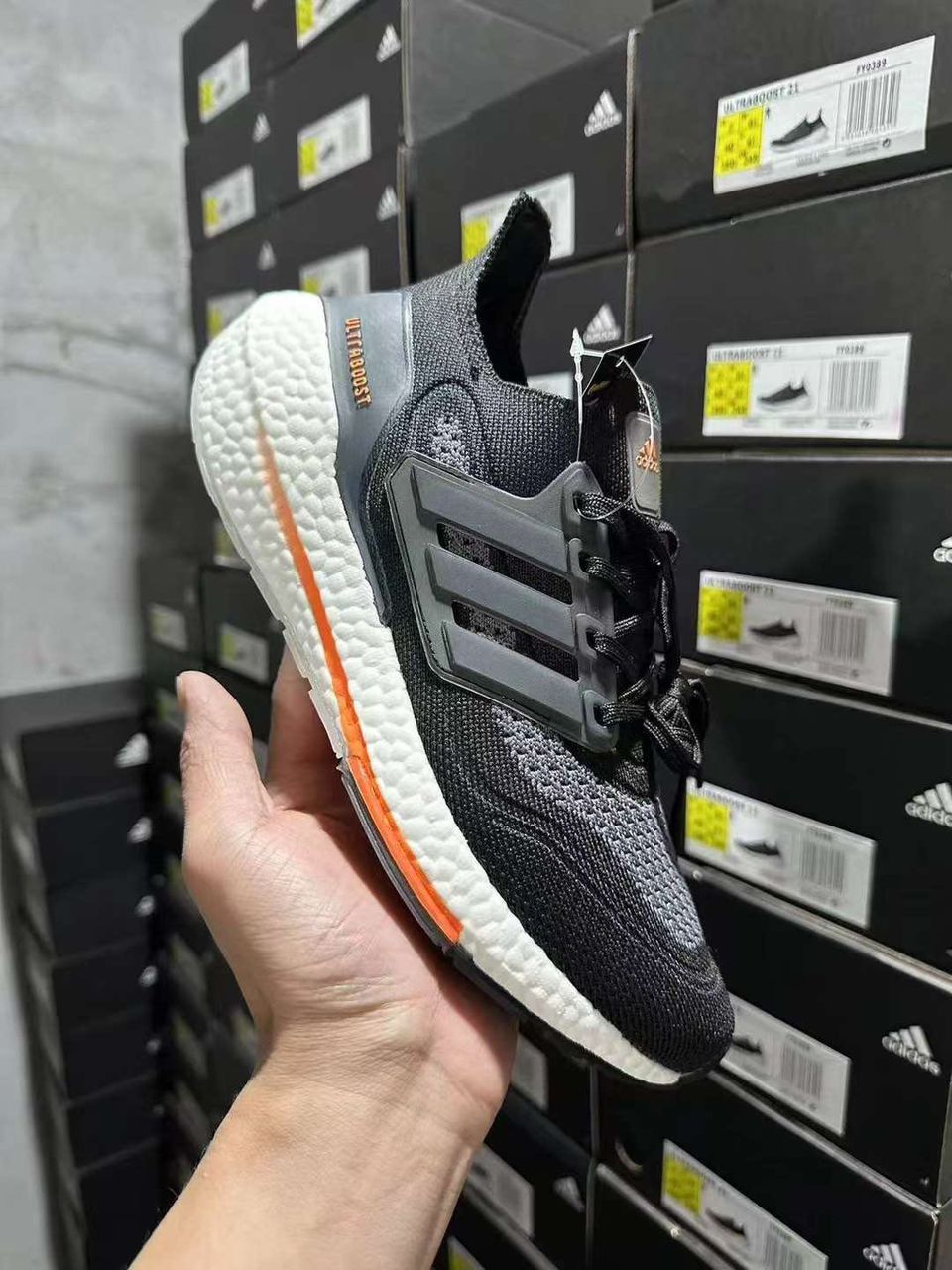 Adidas Ultra Boost 21